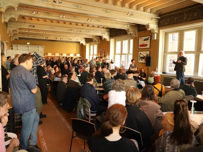 Mange besøgende til fernisering