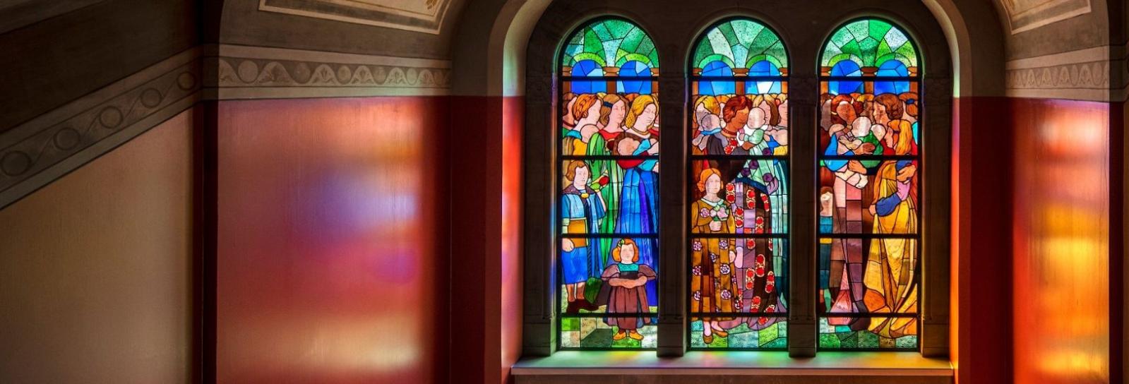 Parti af glasmosaik af Agnes Slott-Møller